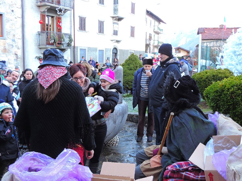 033 La Befana in Grimoldo a Oltre il Colle.JPG